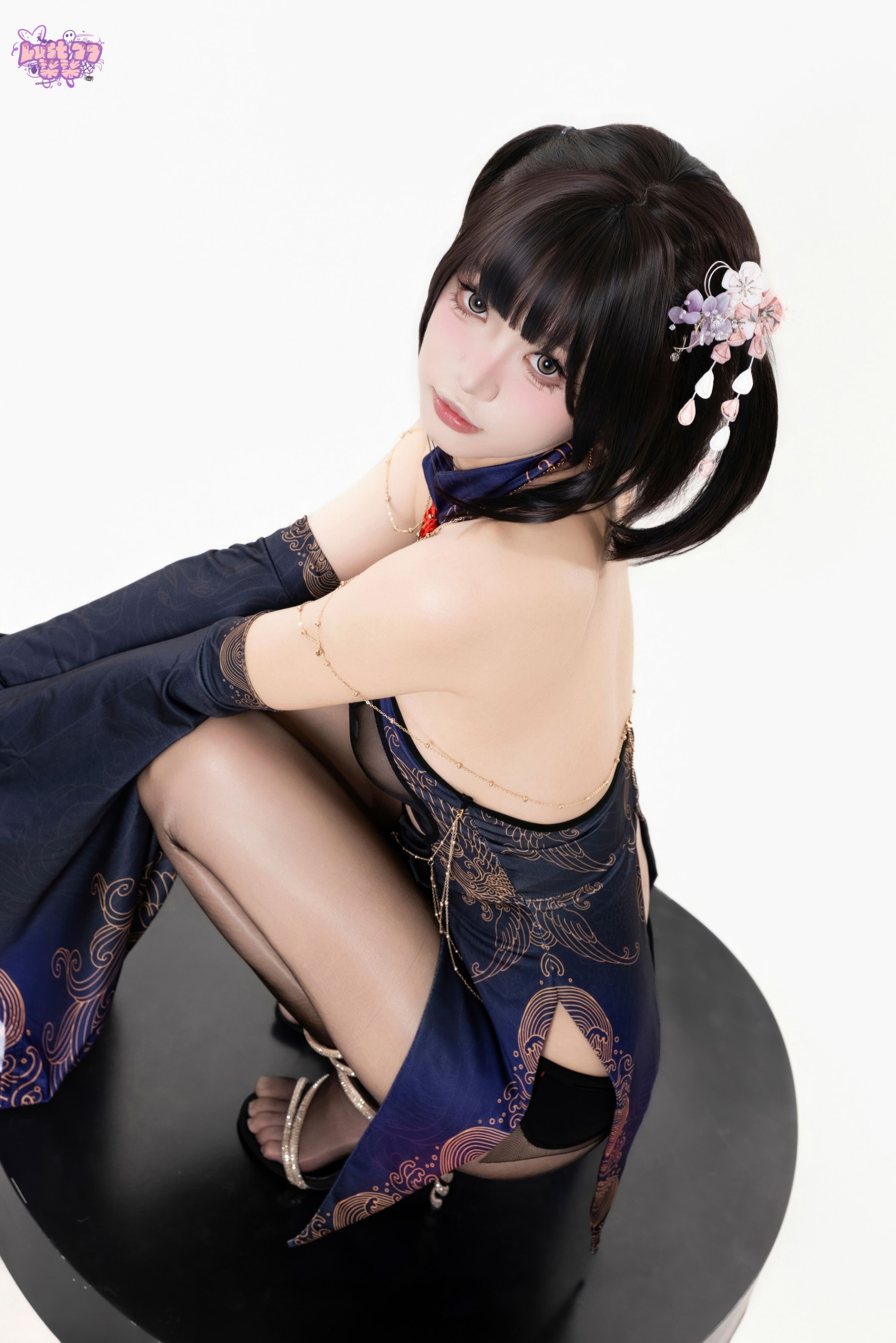 图片[1]-柒柒要乖哦 – NO.082 紫电[70P]-XikXak